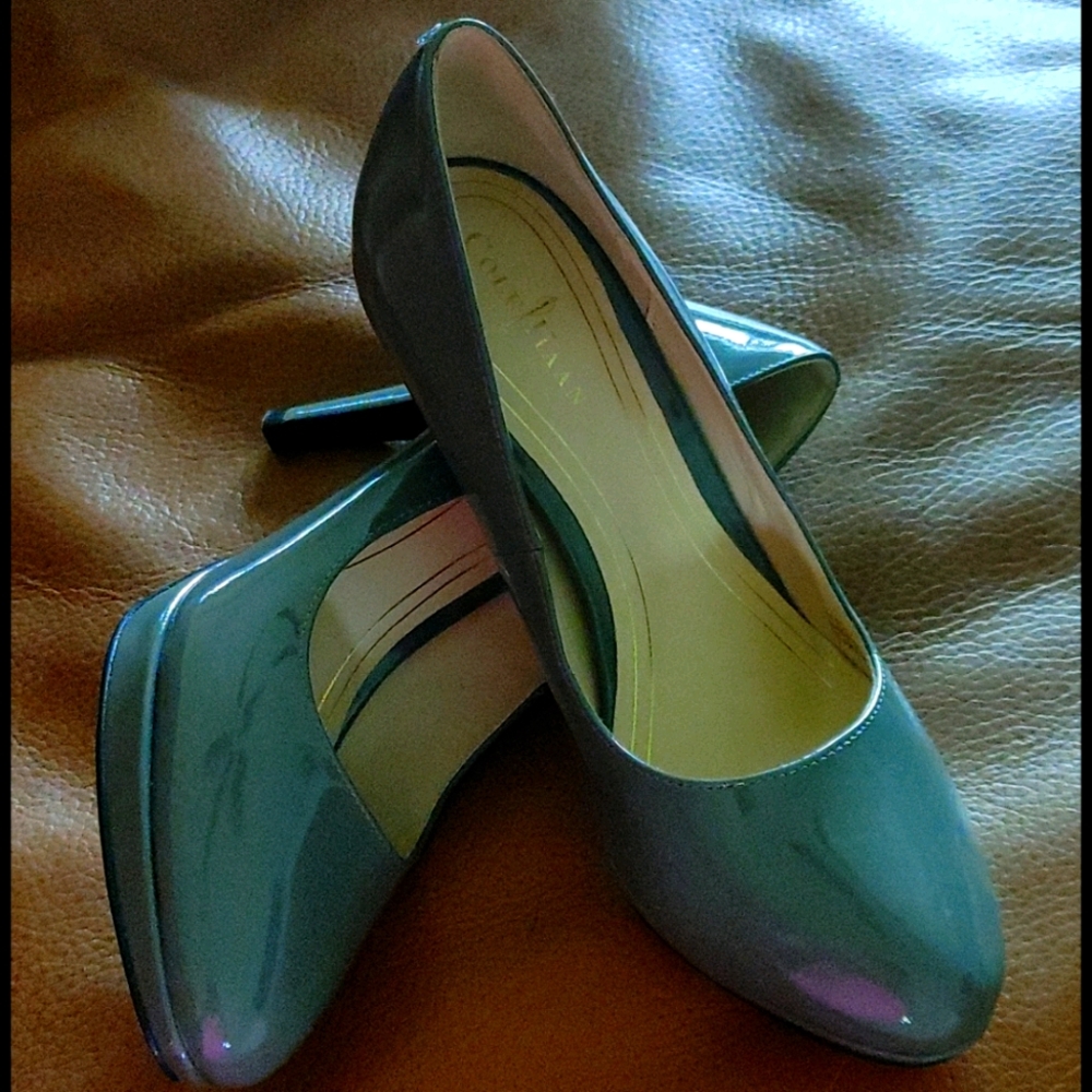 Cole Hann gray patent leather heels
